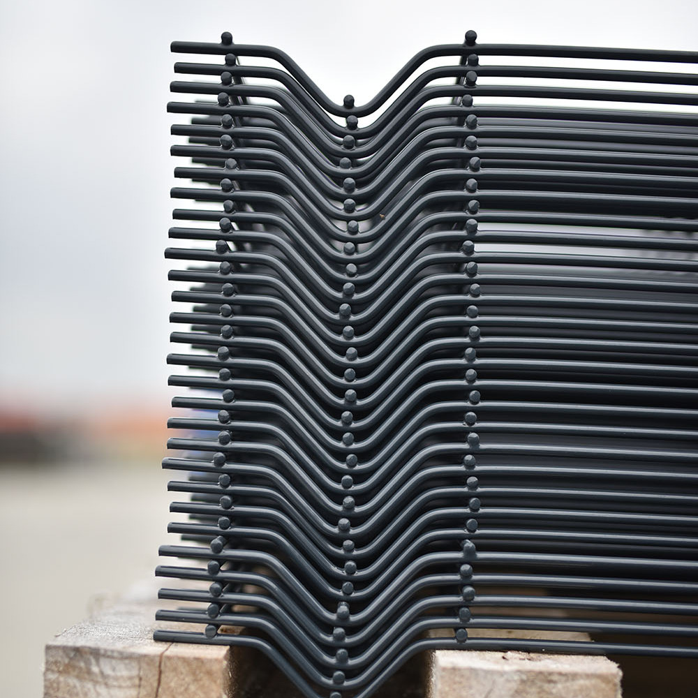 panou gard bordurat antracit ral 7016 cu grosimea firului de 4 mm si ochiuri de 60x200 mm
